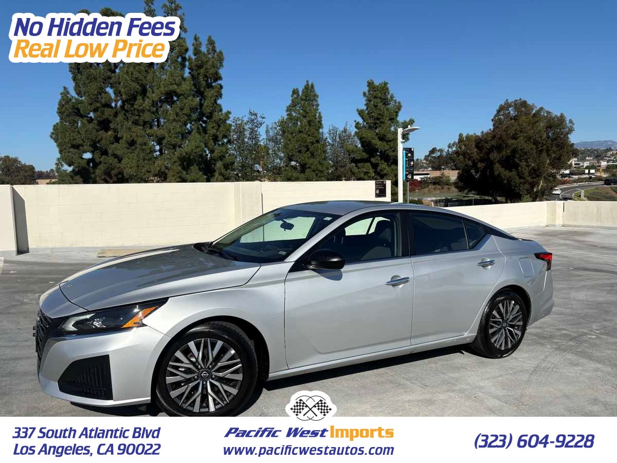 2025 Nissan Altima SV's photo