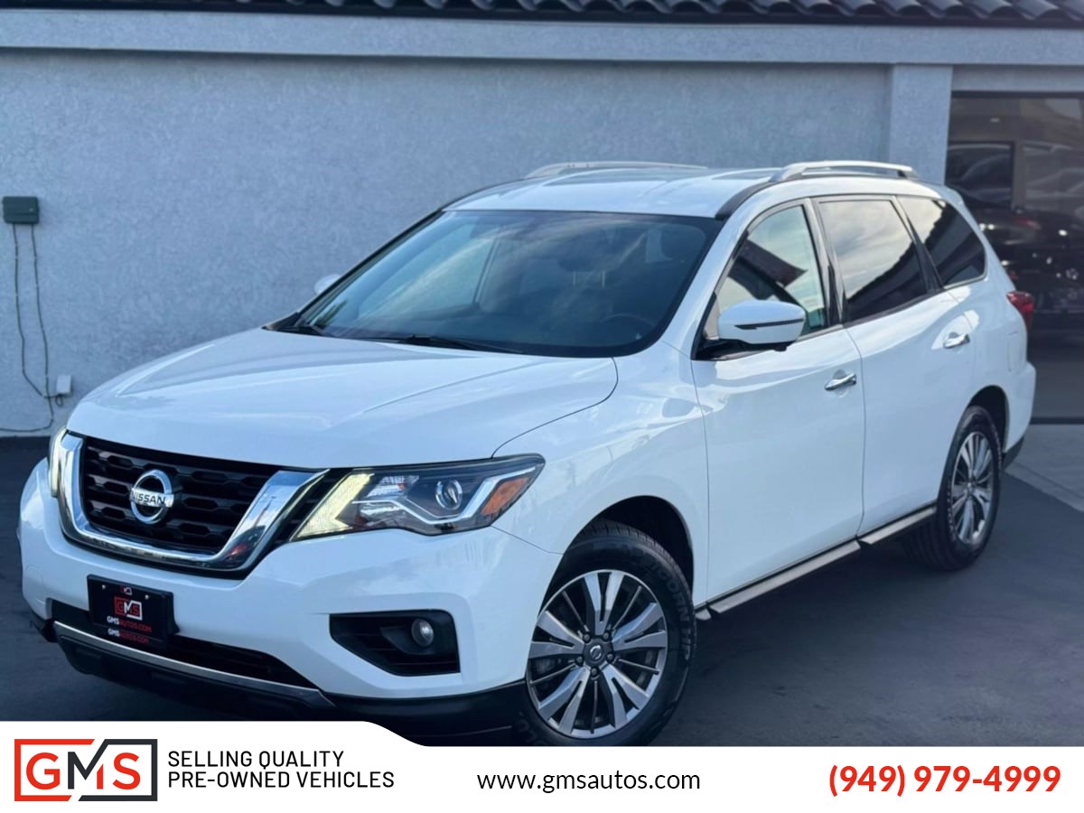 2019 Nissan Pathfinder SL's photo
