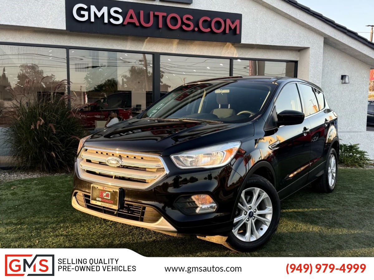 2019 Ford Escape SE's photo