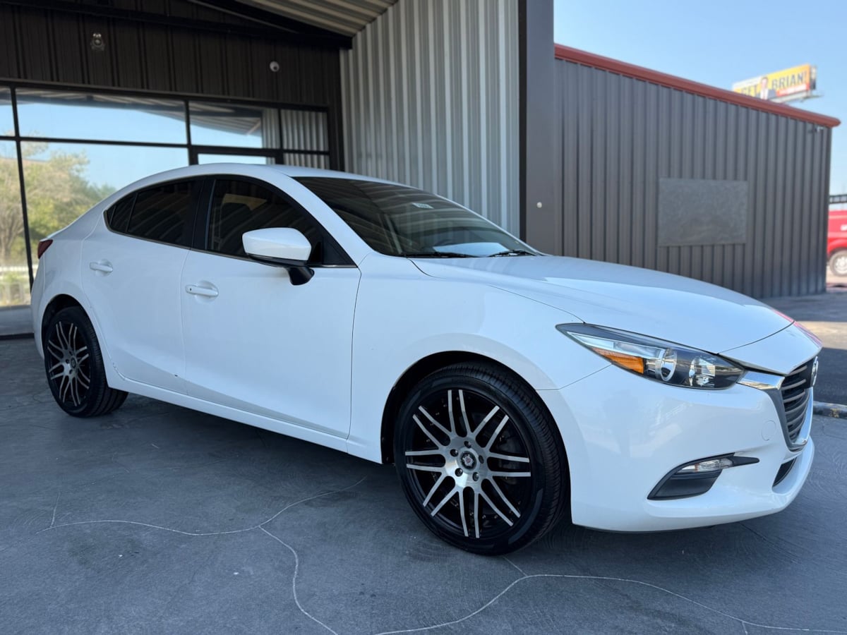 2018 Mazda Mazda3 Touring's photo