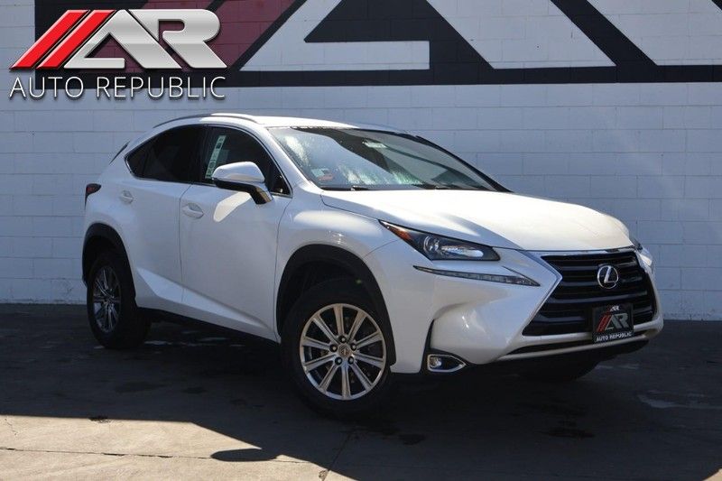 2017 Lexus NX 200t's photo