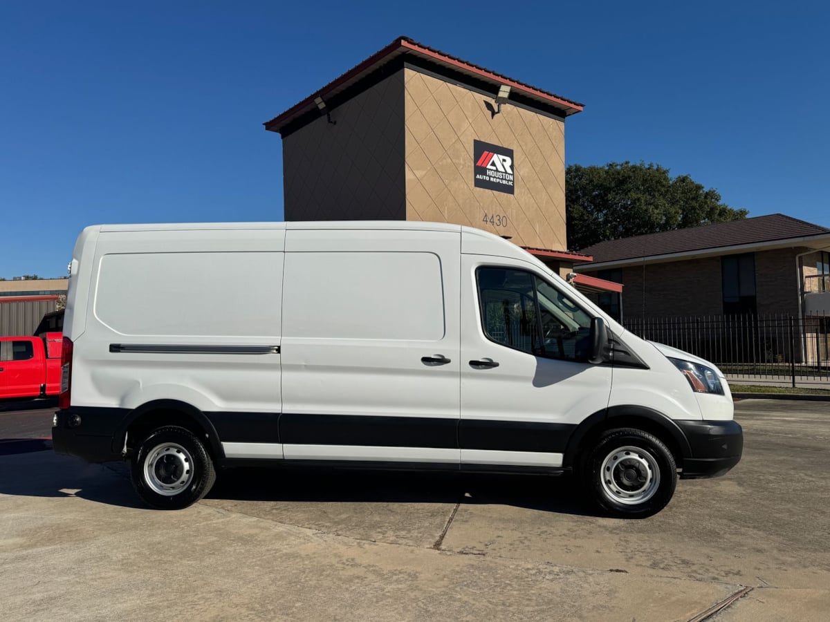 2019 Ford Transit Van Base's photo
