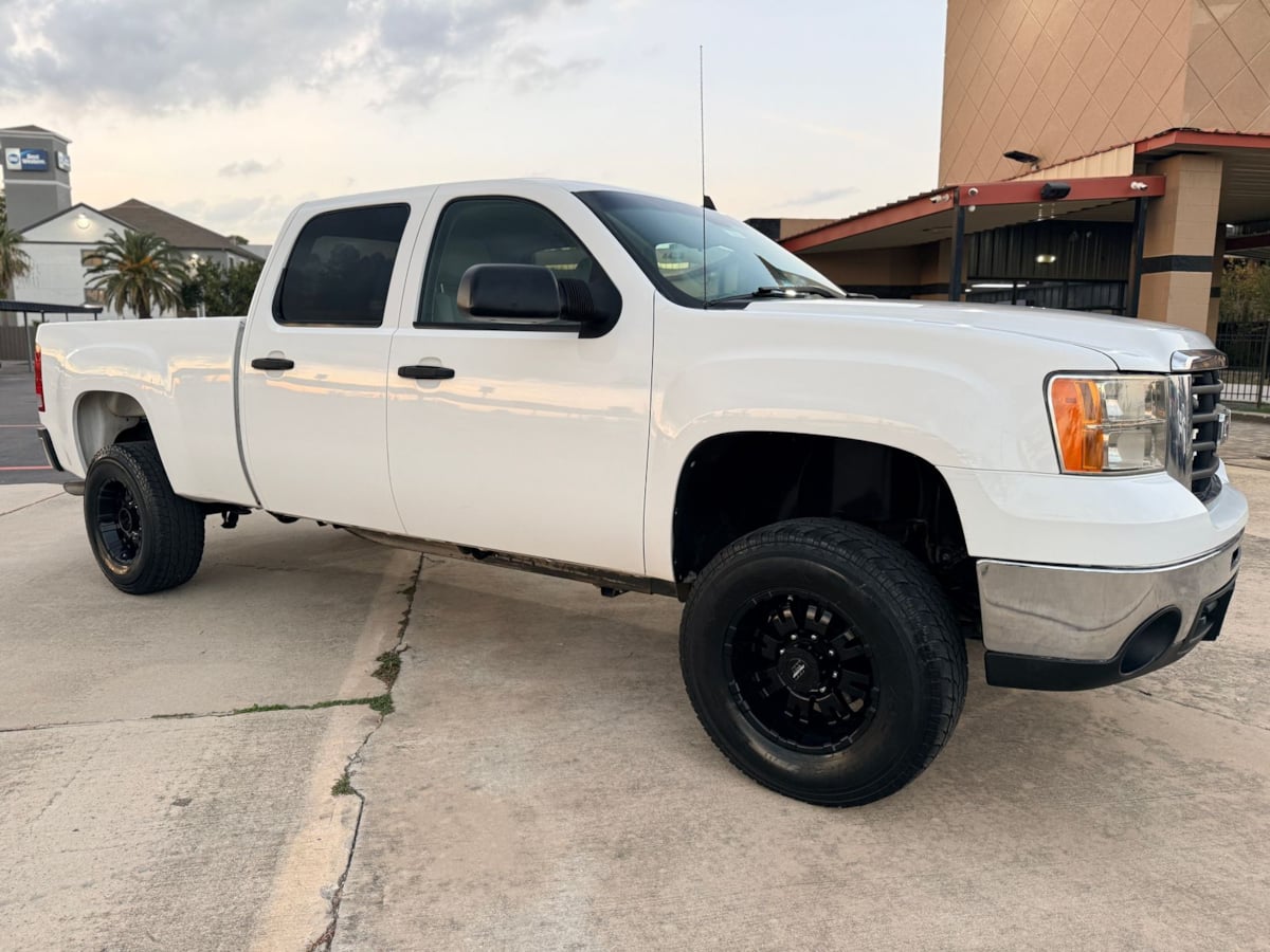 2009 GMC Sierra 2500HD SLE's photo