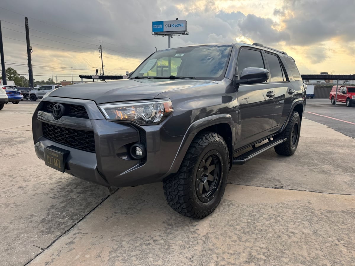 2019 Toyota 4Runner SR5's photo