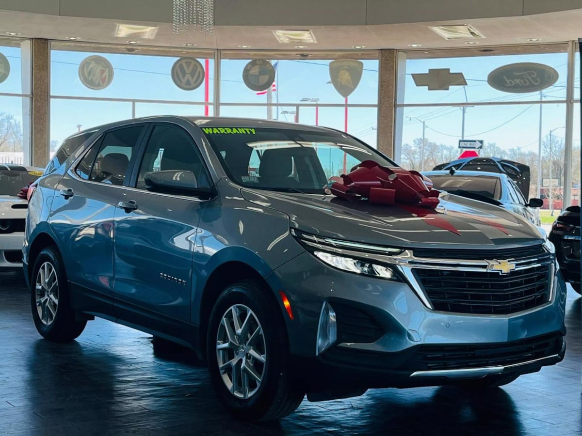 2024 Chevrolet Equinox LT's photo