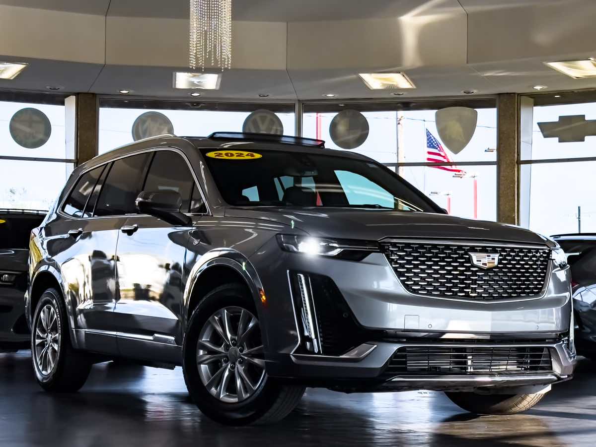 2024 Cadillac XT6 Luxury's photo