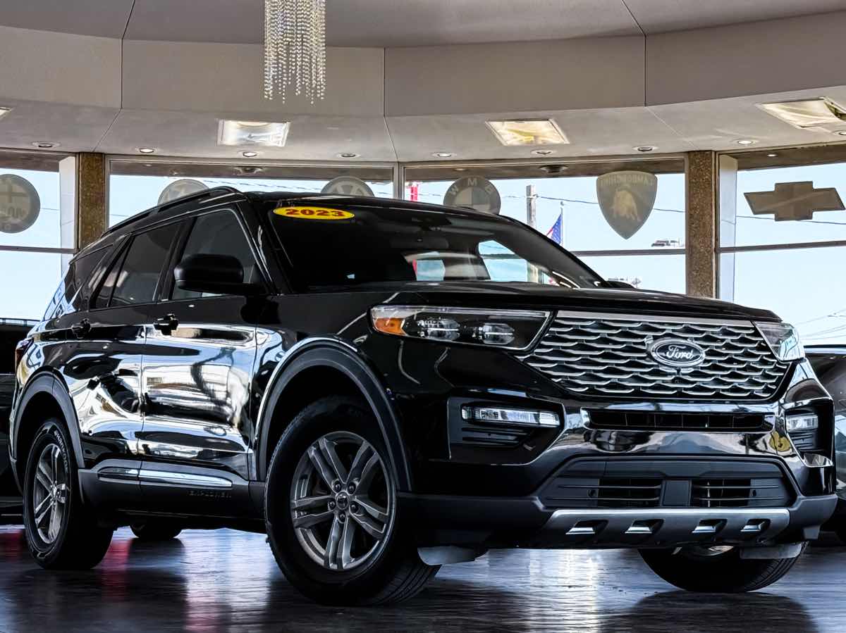 2023 Ford Explorer XLT's photo