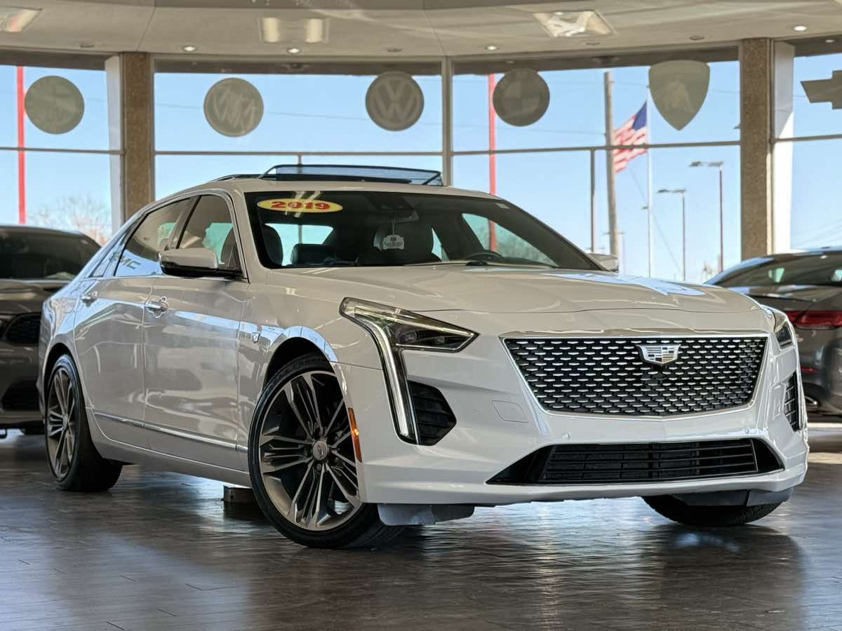 2019 Cadillac CT6 Luxury's photo