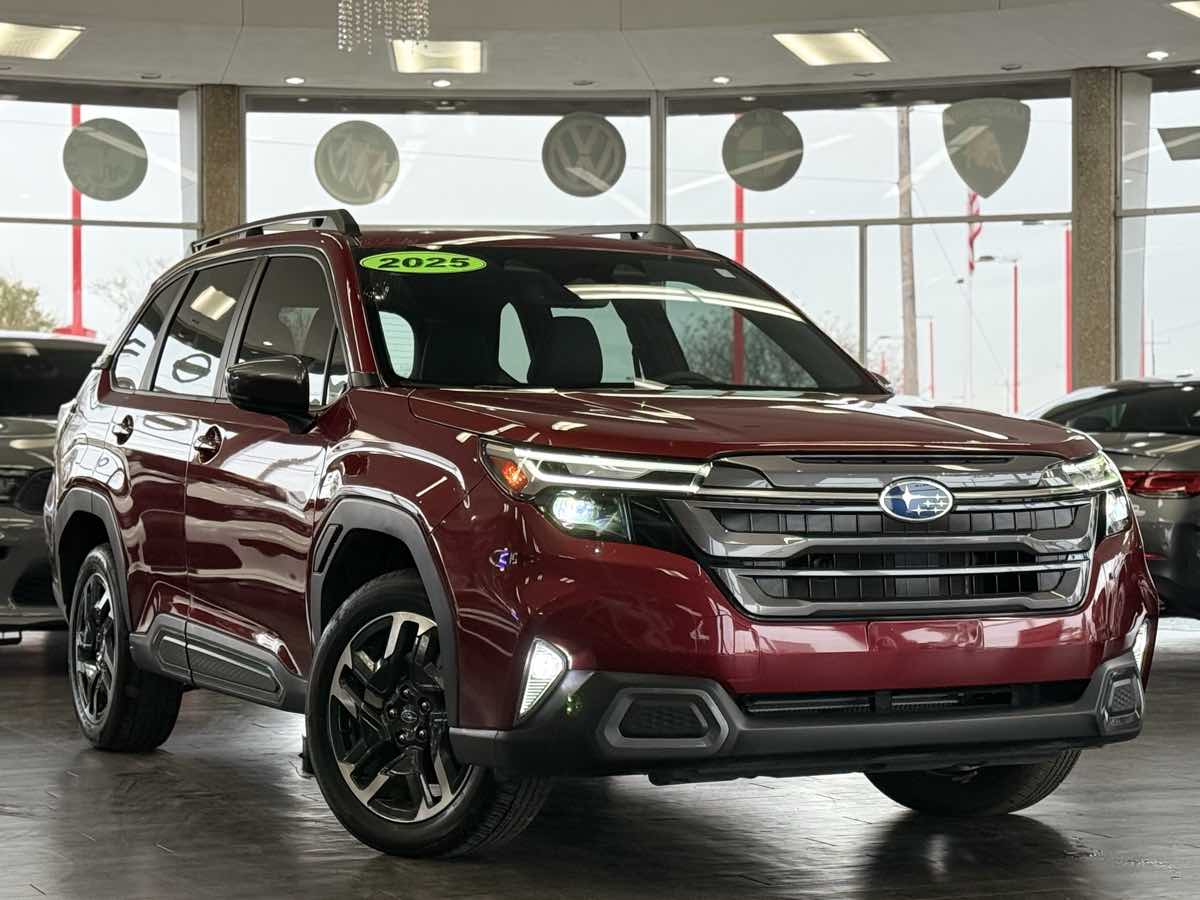 2025 Subaru Forester Limited's photo