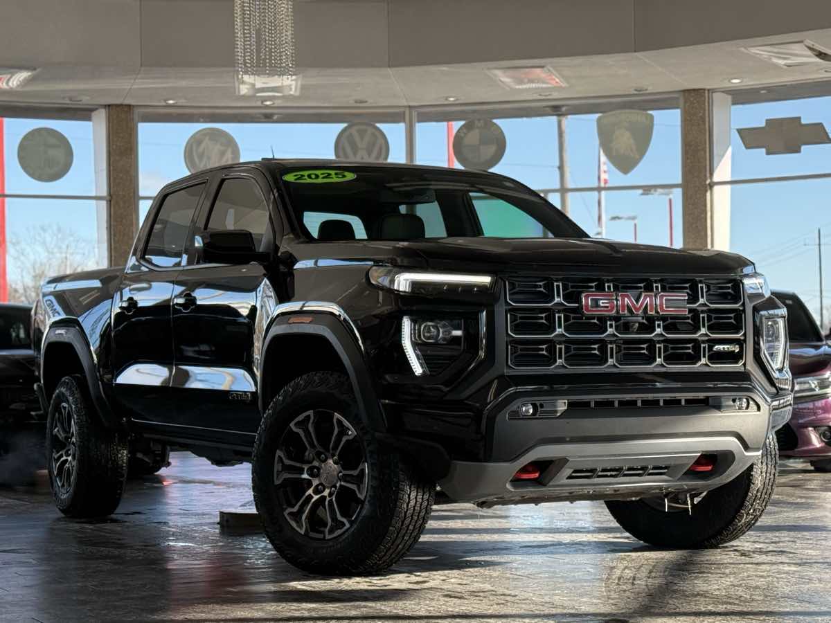 2025 GMC Canyon AT4's photo