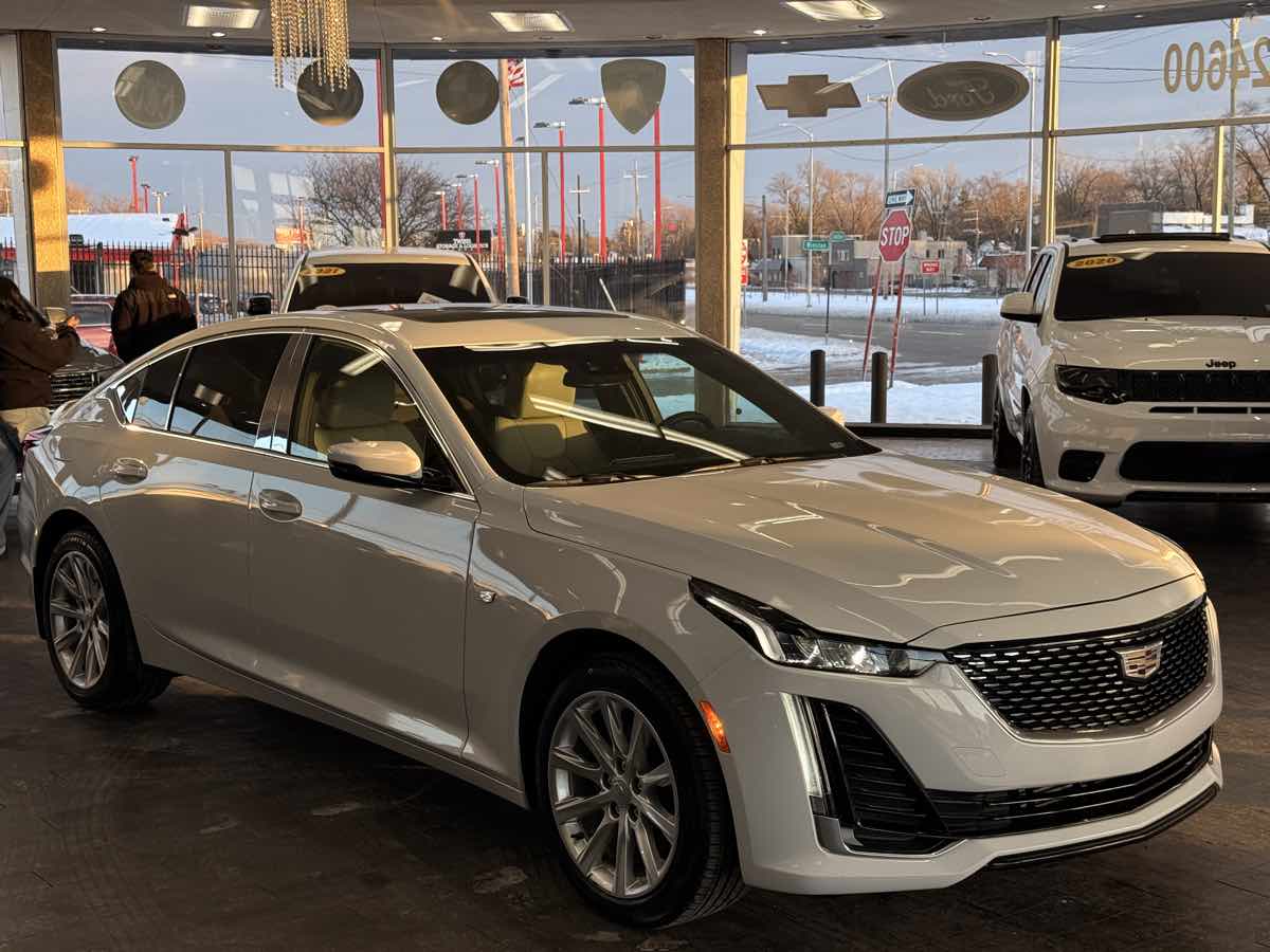 2024 Cadillac CT5 Luxury's photo