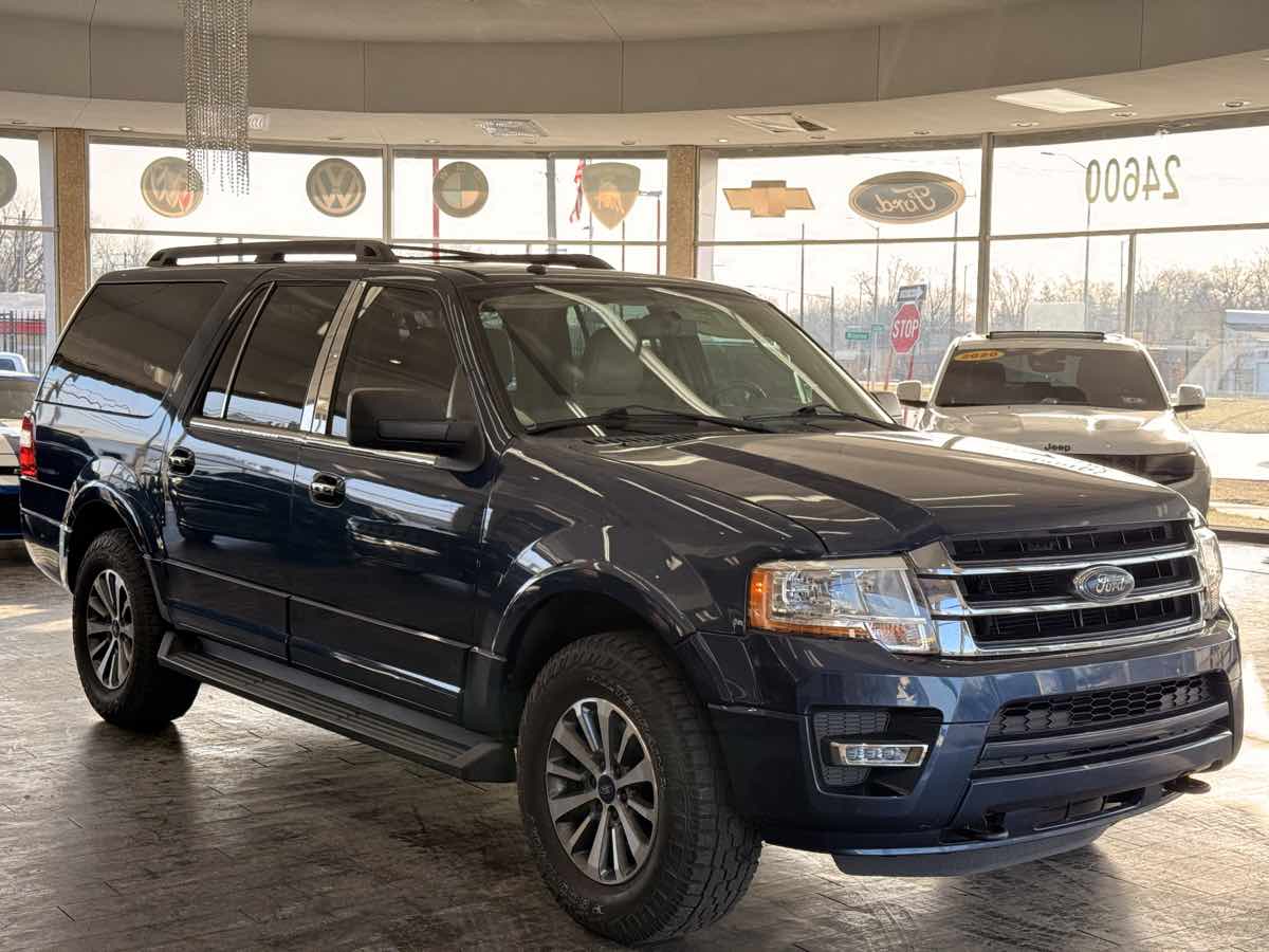 2017 Ford Expedition XLT's photo