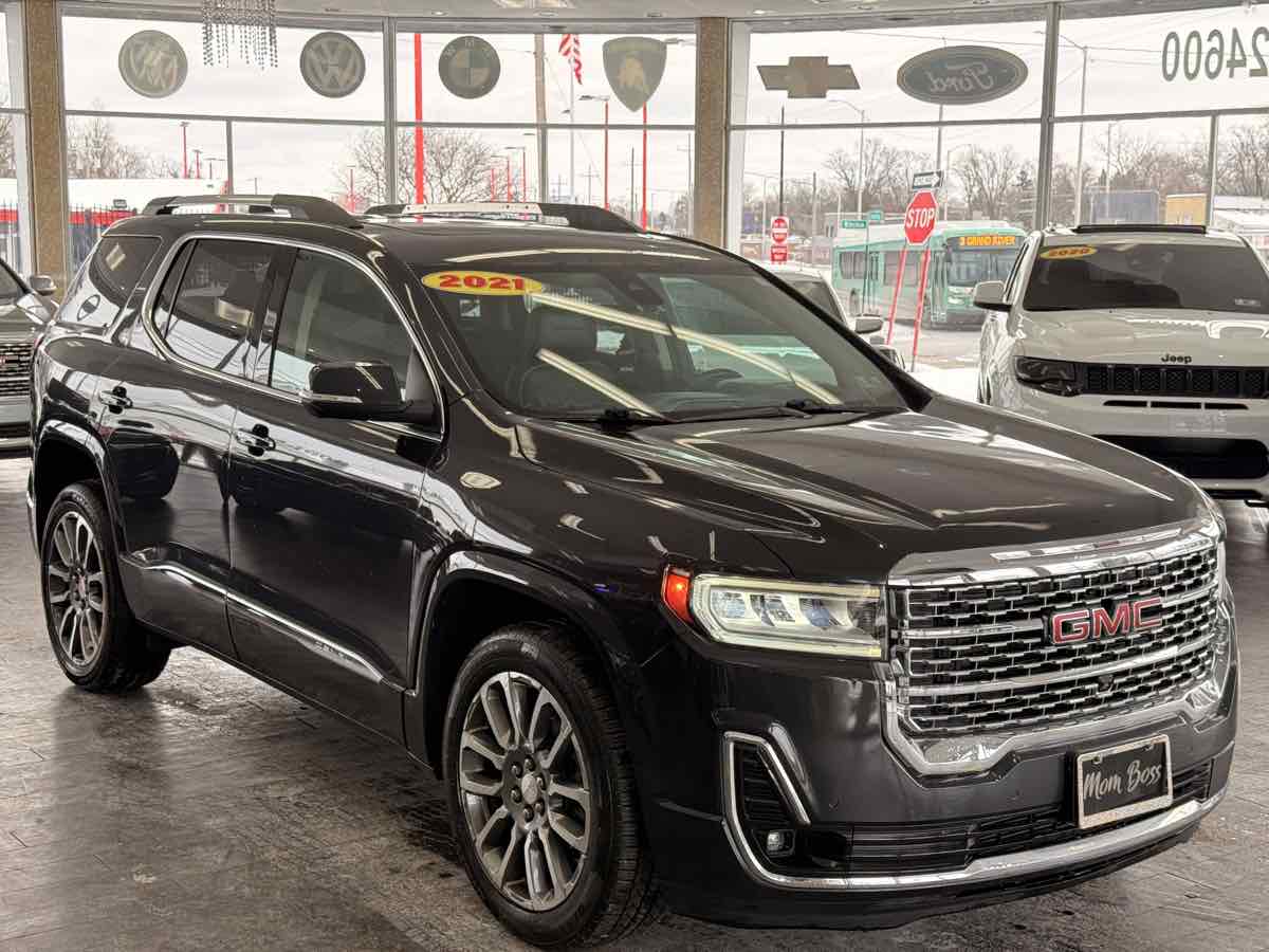 2021 GMC Acadia Denali's photo