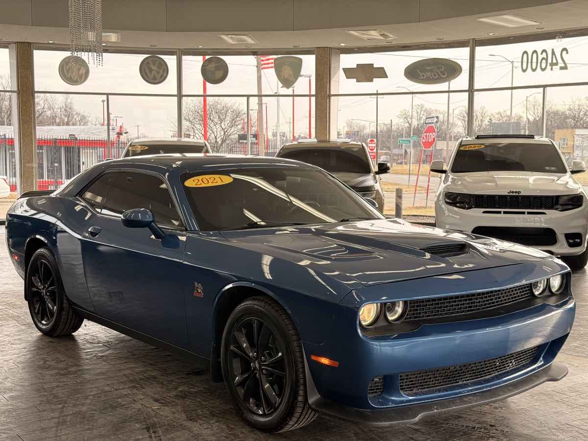 2021 Dodge Challenger SXT's photo