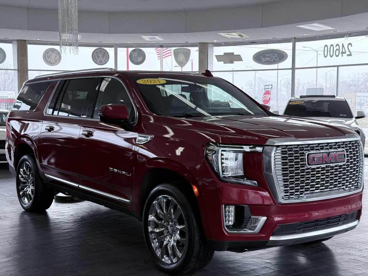 2021 GMC Yukon XL Denali's photo