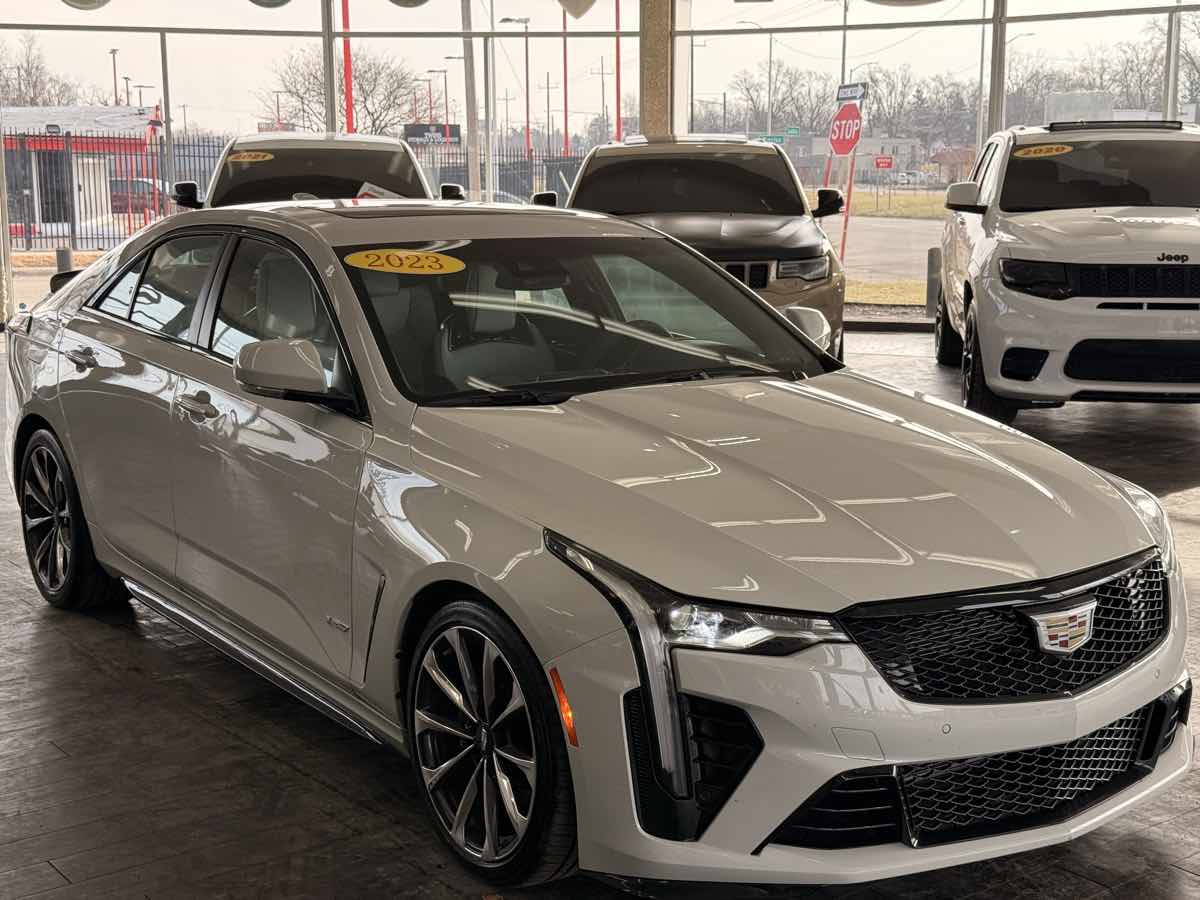 2023 Cadillac CT4 V-Series Blackwing's photo