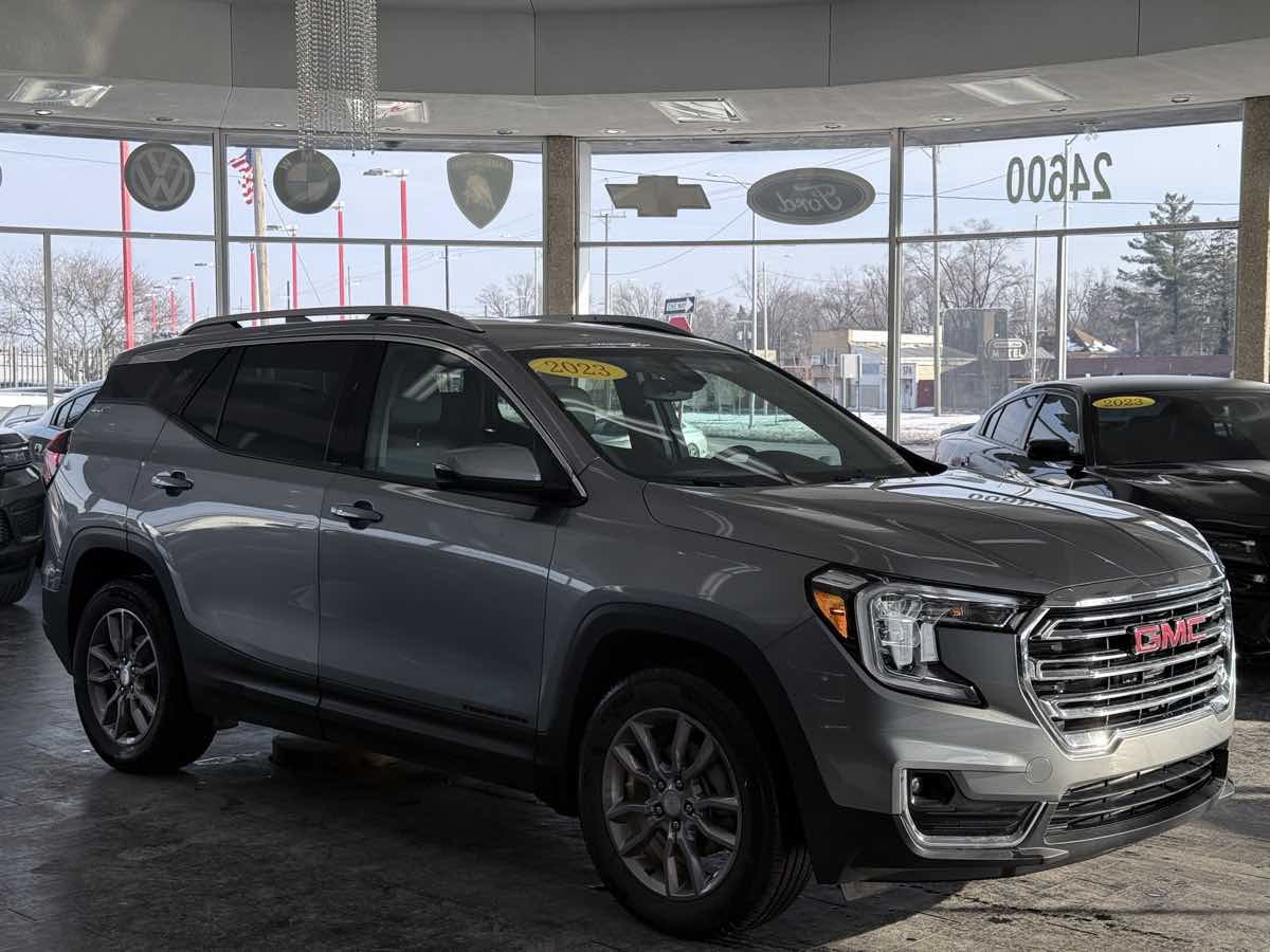 2023 GMC Terrain SLT