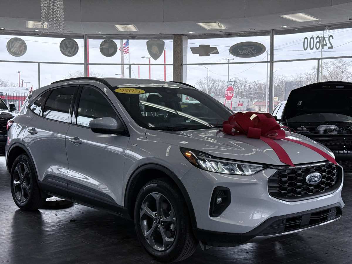 2025 Ford Escape ST-Line Select