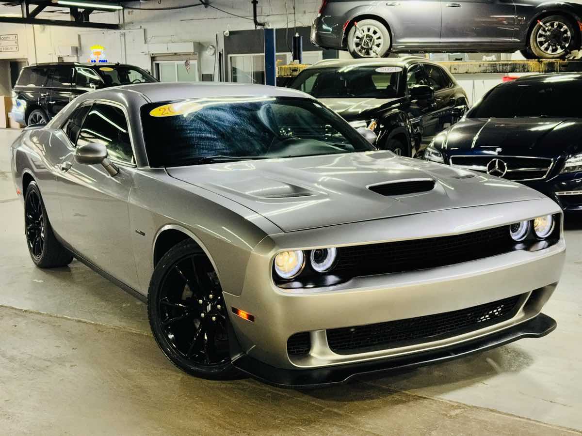 2018 Dodge Challenger R/T's photo