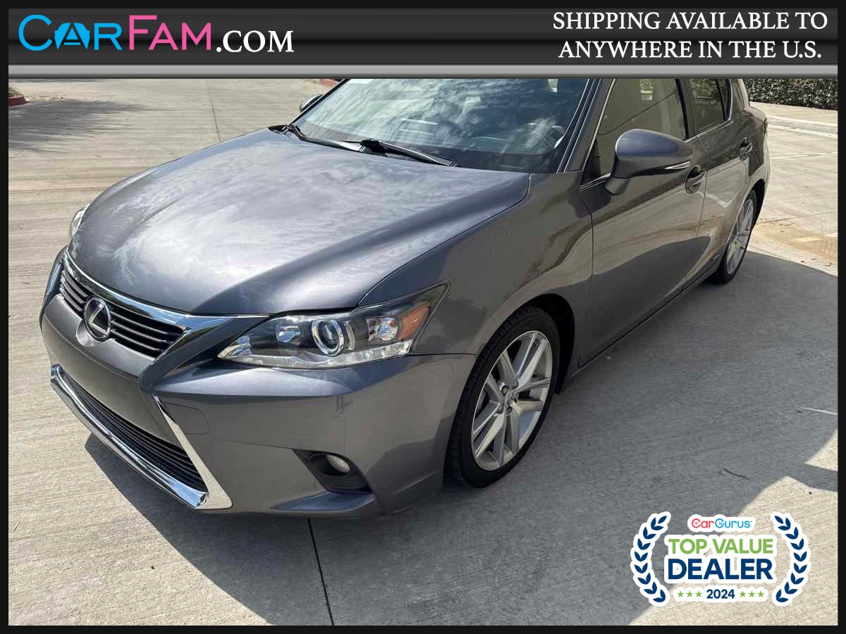 2016 Lexus CT Base's photo