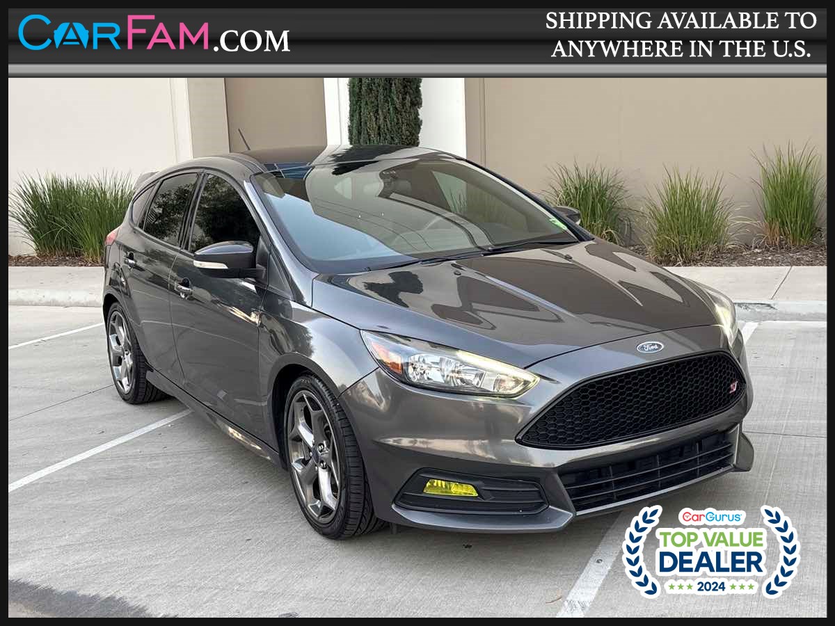 2017 Ford Focus ST's photo