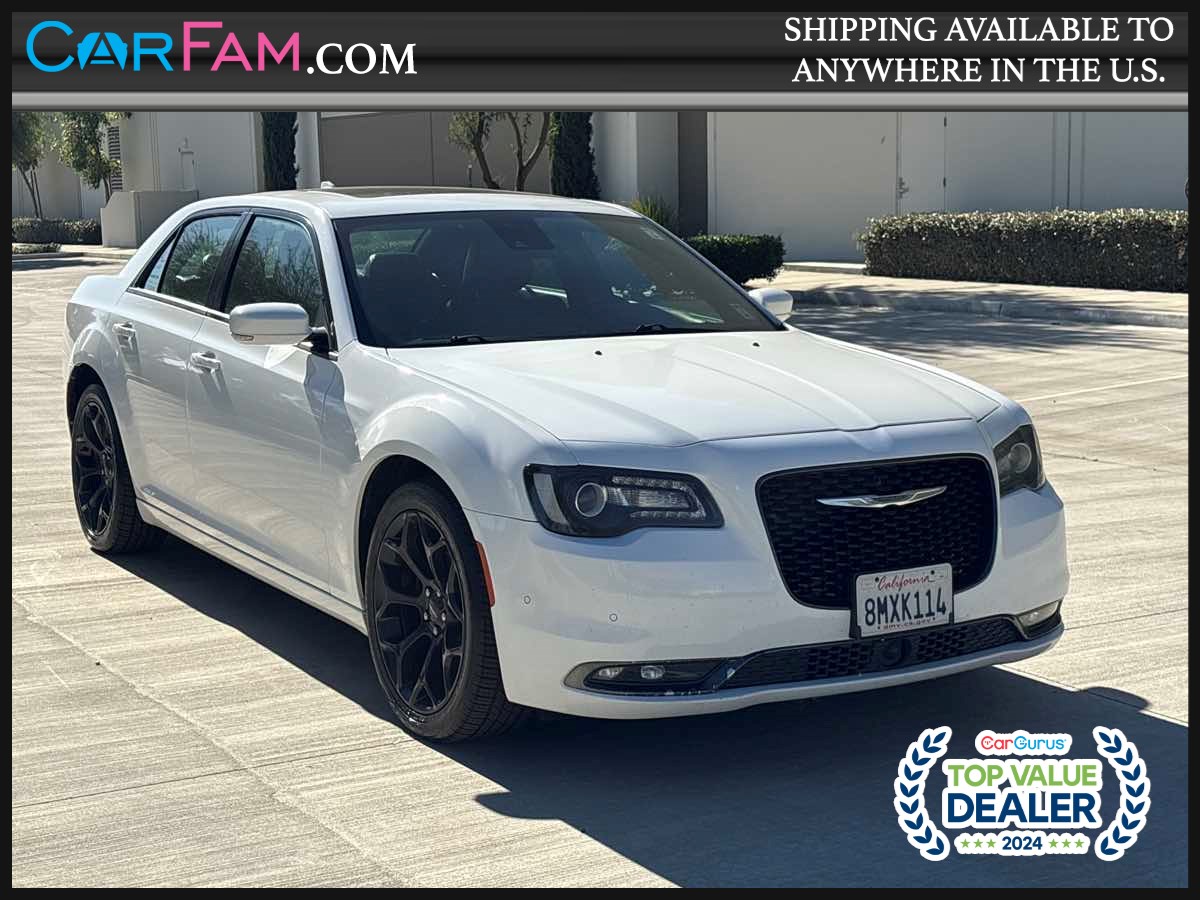 2019 Chrysler 300 S's photo