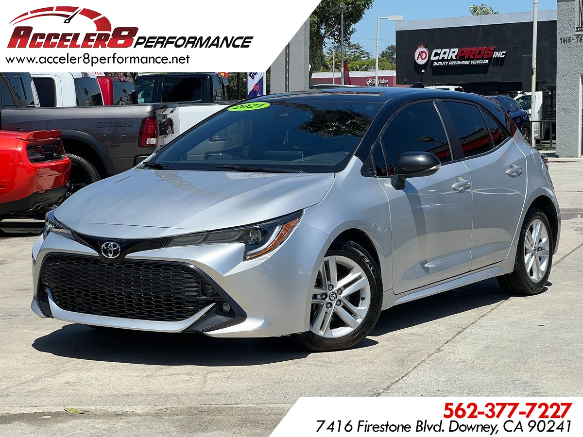 2021 Toyota Corolla Hatchback SE's photo