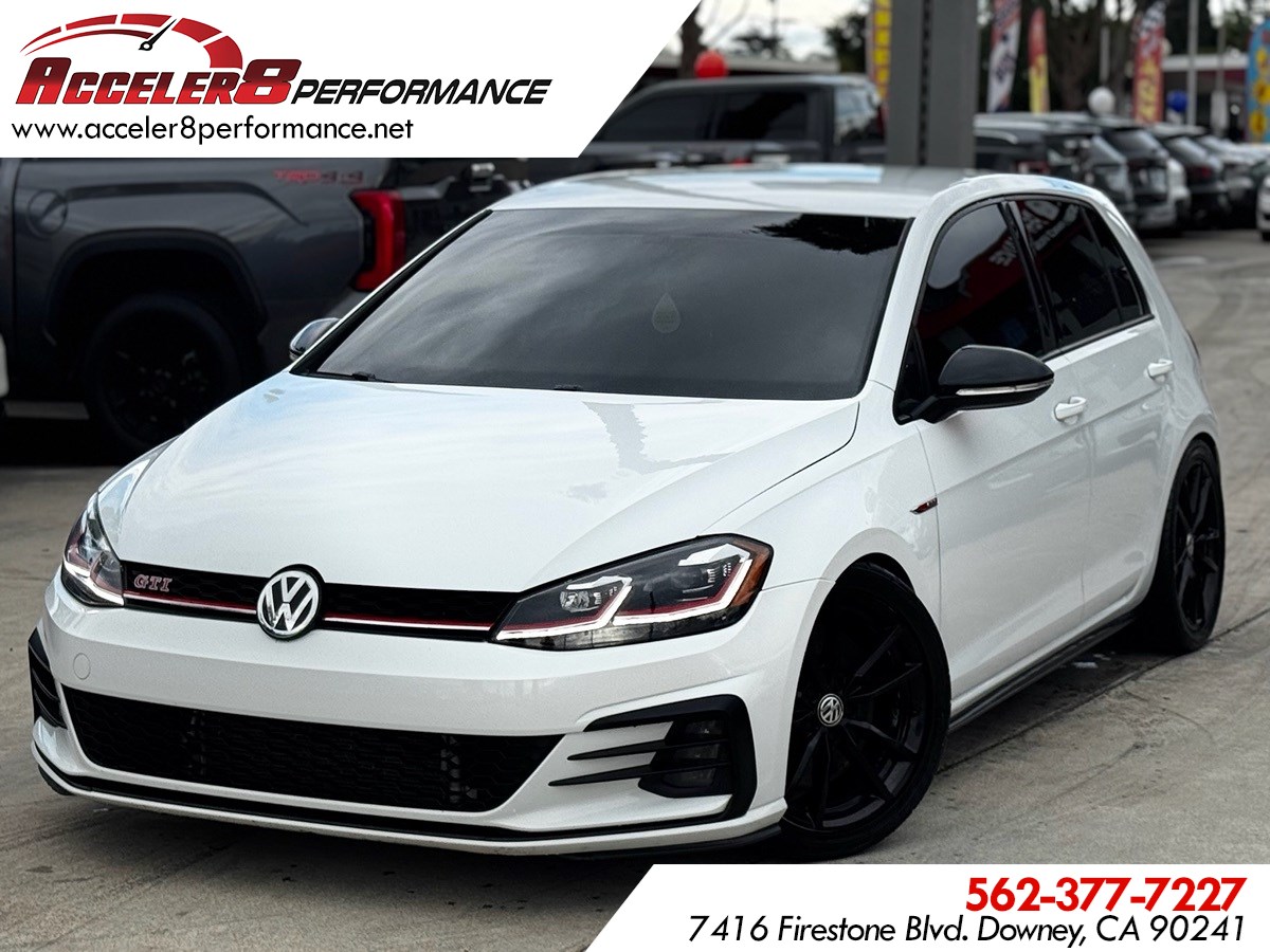 2019 Volkswagen Golf GTI SE's photo