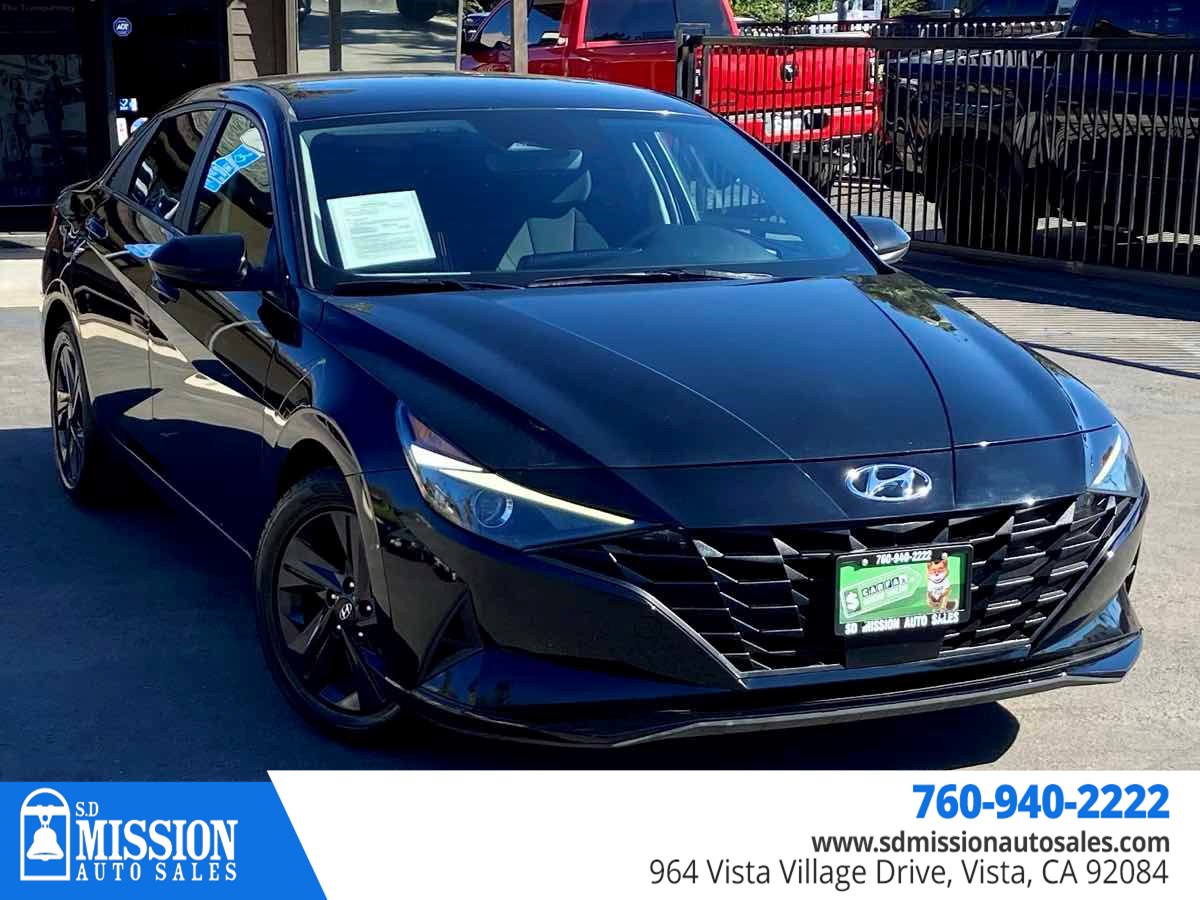 2022 Hyundai Elantra SEL's photo