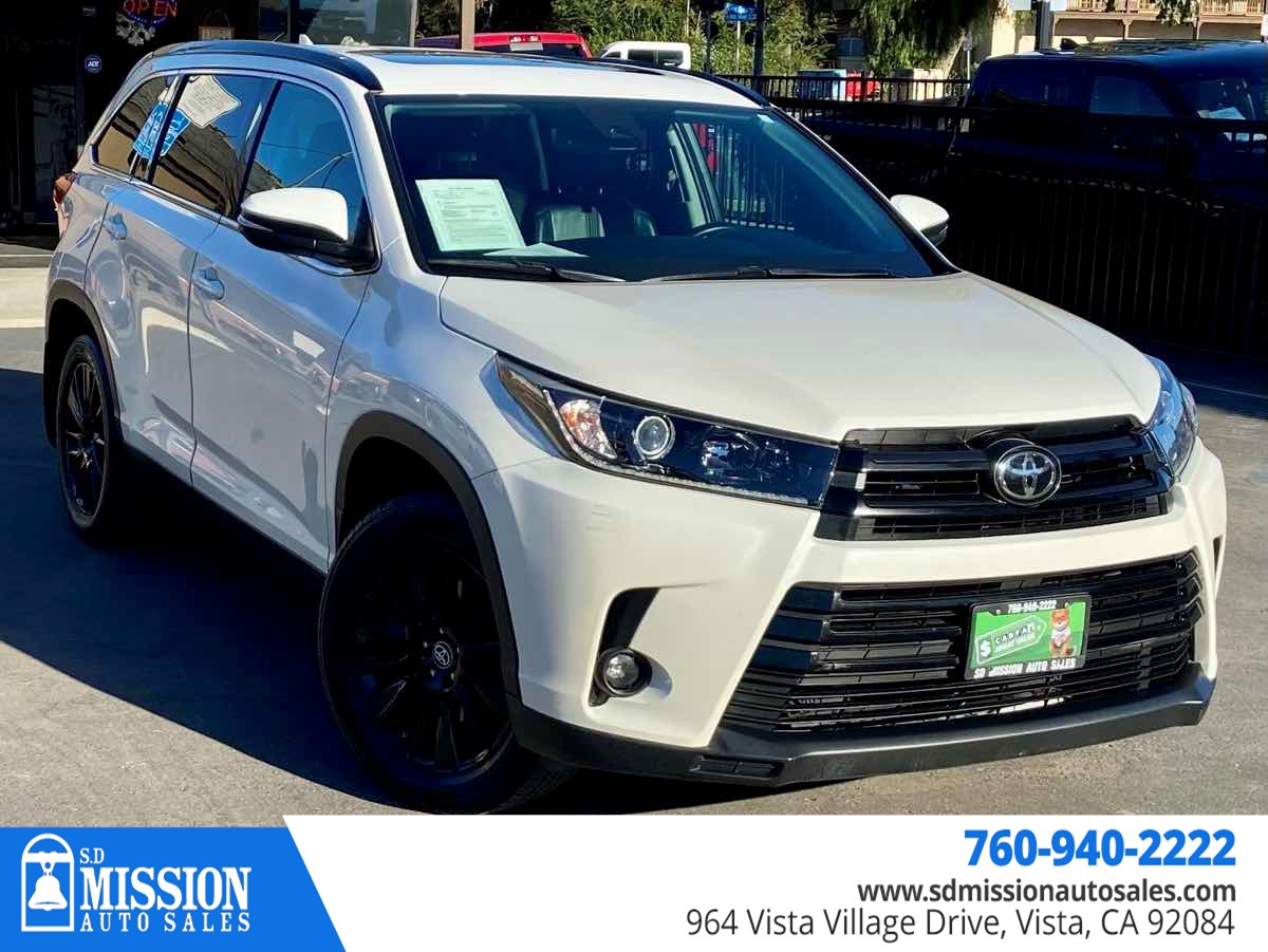 2019 Toyota Highlander SE's photo