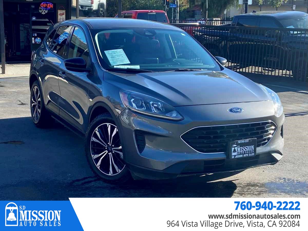 2021 Ford Escape SE's photo