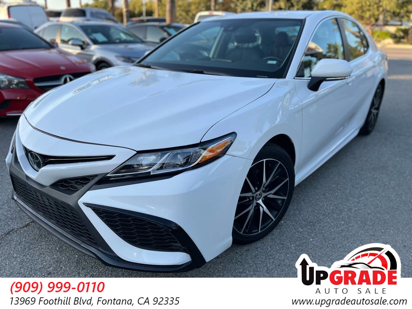 2023 Toyota Camry SE's photo