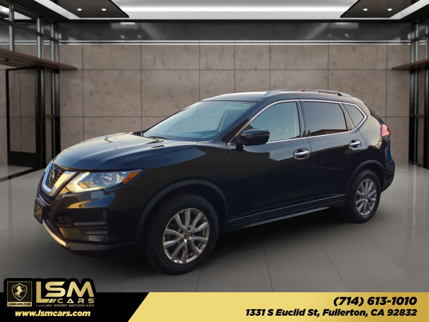 2020 Nissan Rogue SV's photo