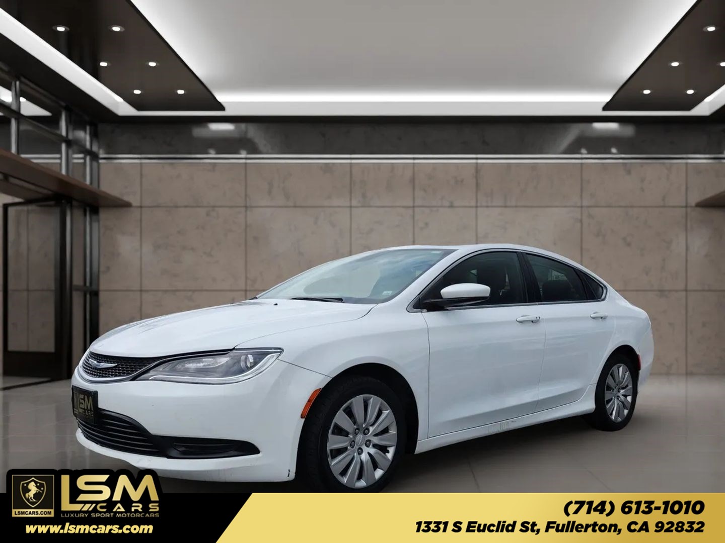 2015 Chrysler 200 LX's photo