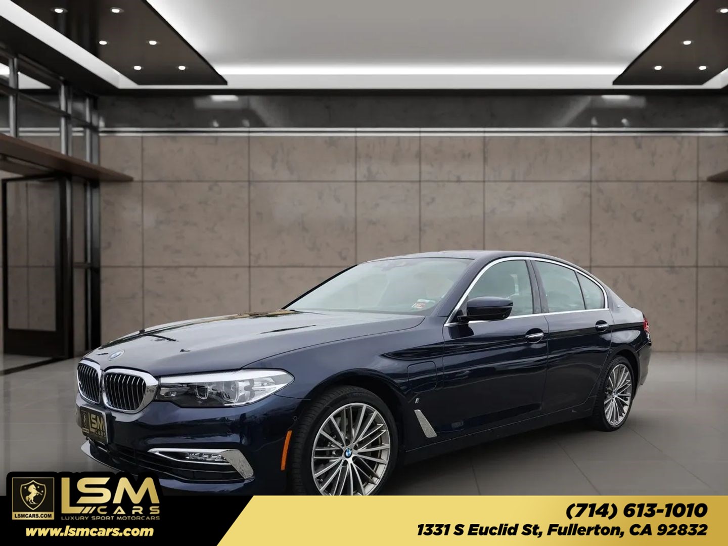 2018 BMW 5 Series 530e's photo