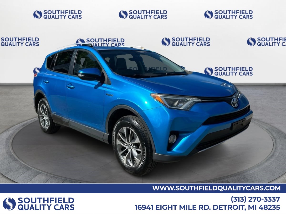 2016 Toyota RAV4 XLE's photo