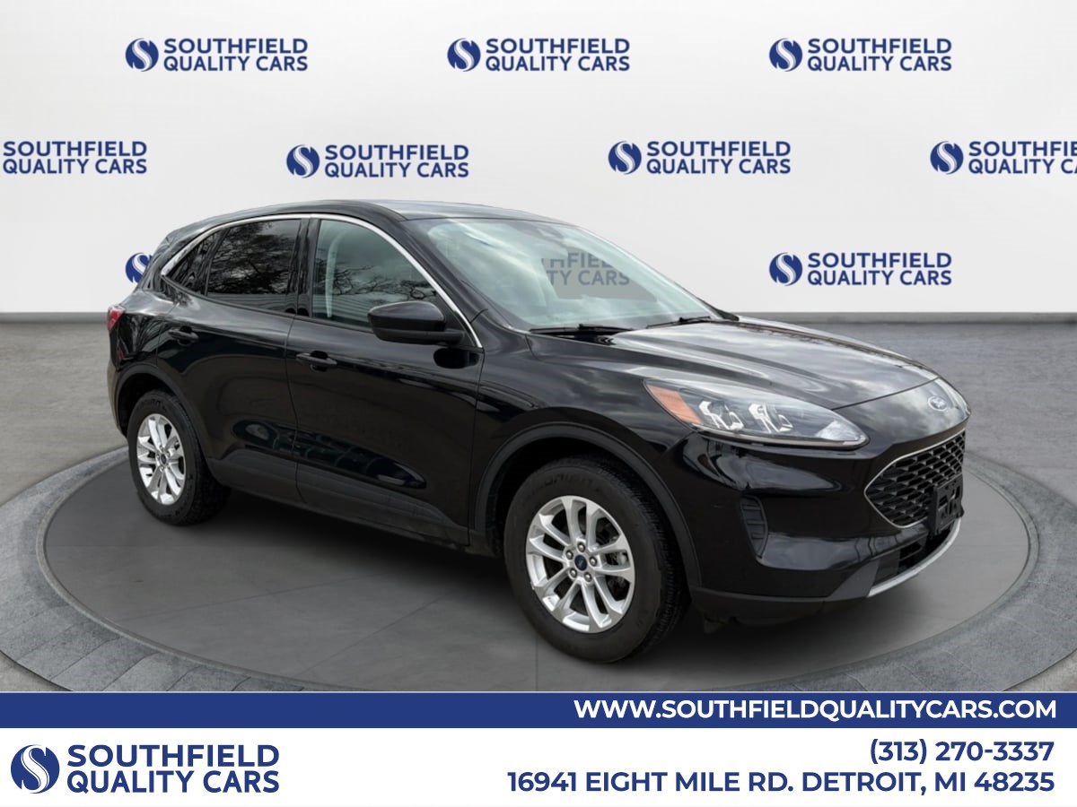 2021 Ford Escape SE's photo