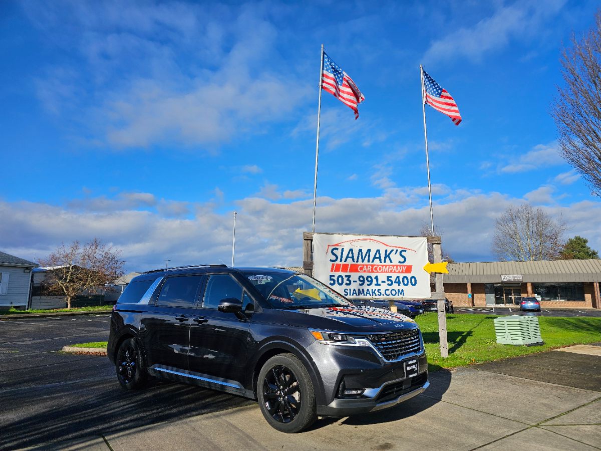 2024 Kia Carnival SX's photo