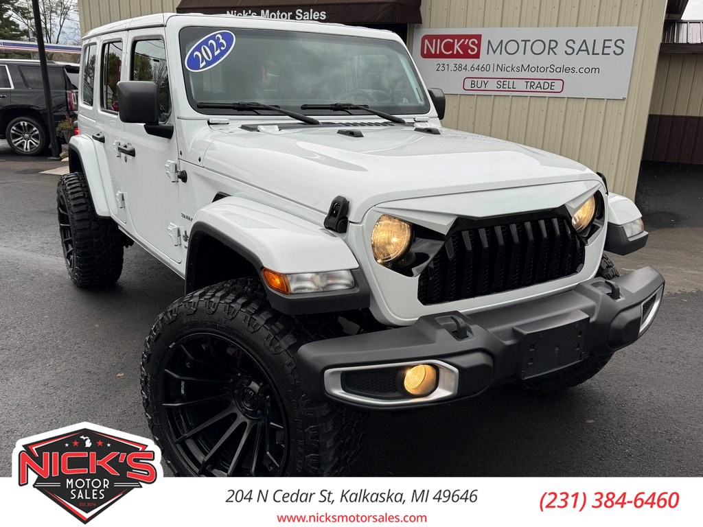 2023 Jeep Wrangler 4-Door Sahara's photo