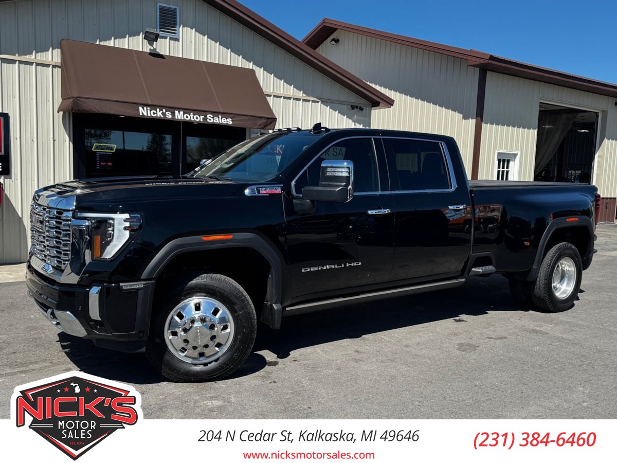 2025 GMC Sierra Denali 4WD Crew Cab Standard Box SRW's photo