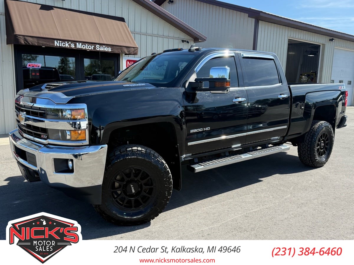2019 Chevrolet Silverado HD LTZ 4WD Crew Cab Standard Box's photo