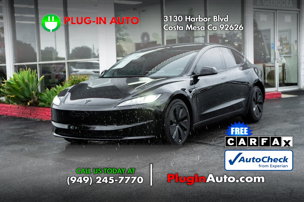 2025 Tesla Model 3 Performance's photo