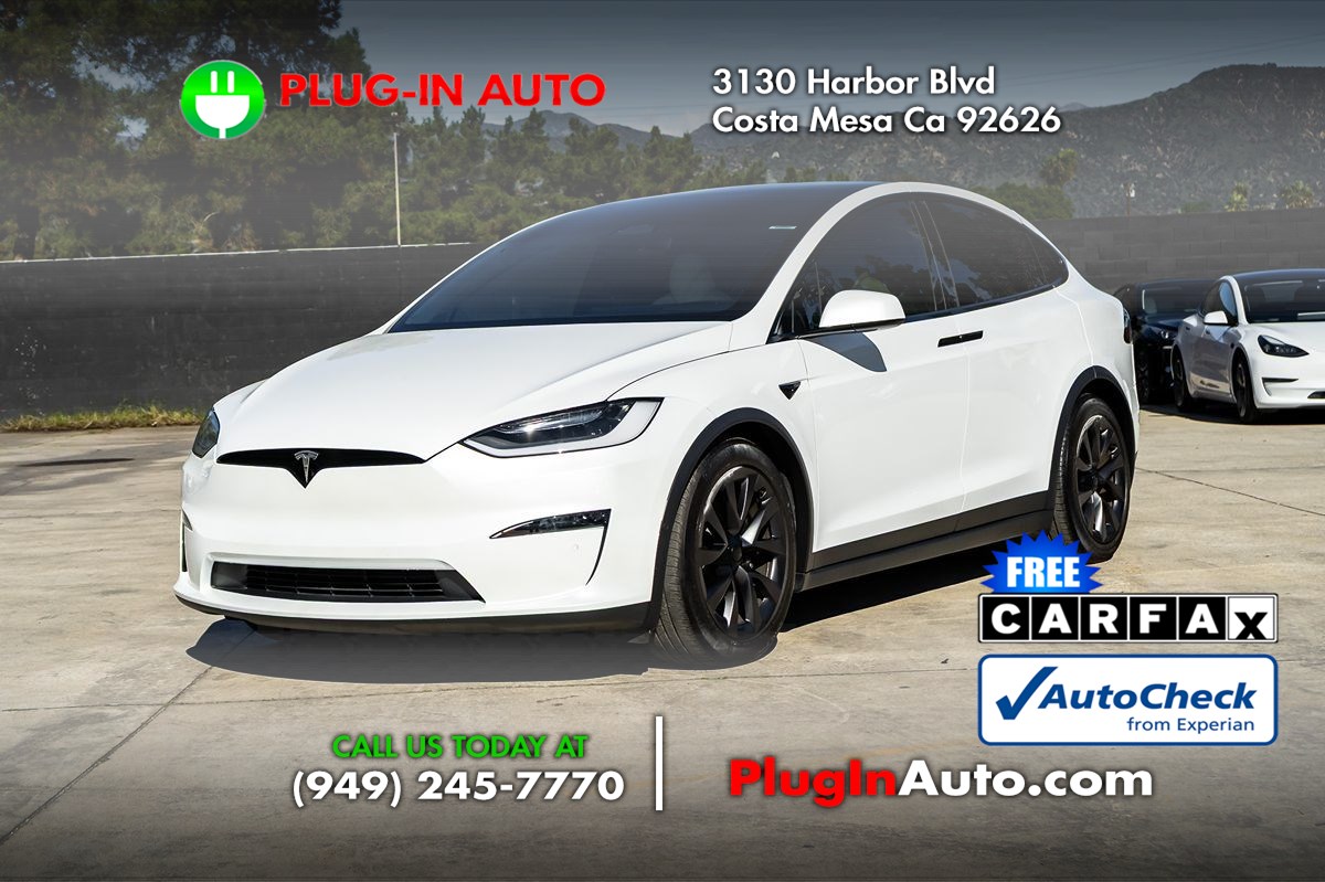 2023 Tesla Model X Standard's photo
