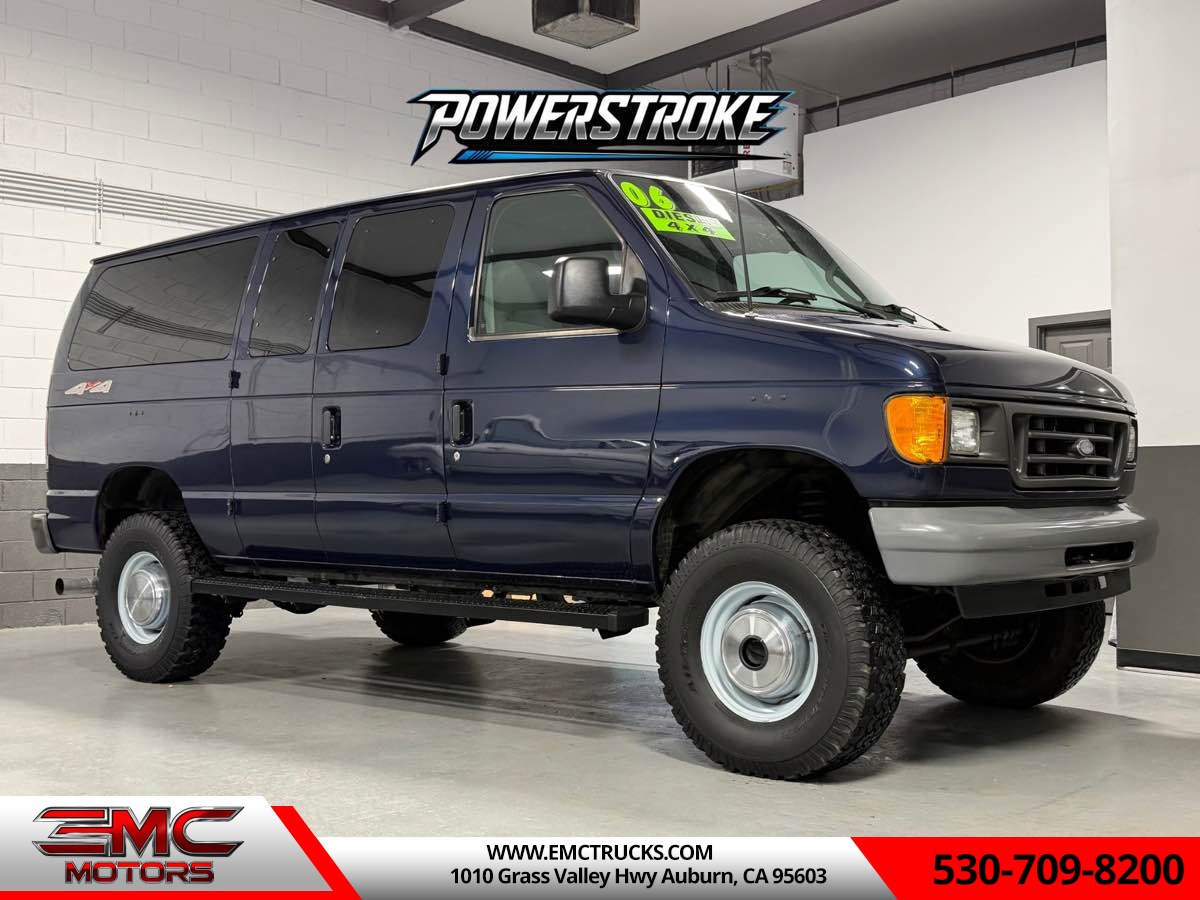 2006 Ford Econoline Wagon XL's photo