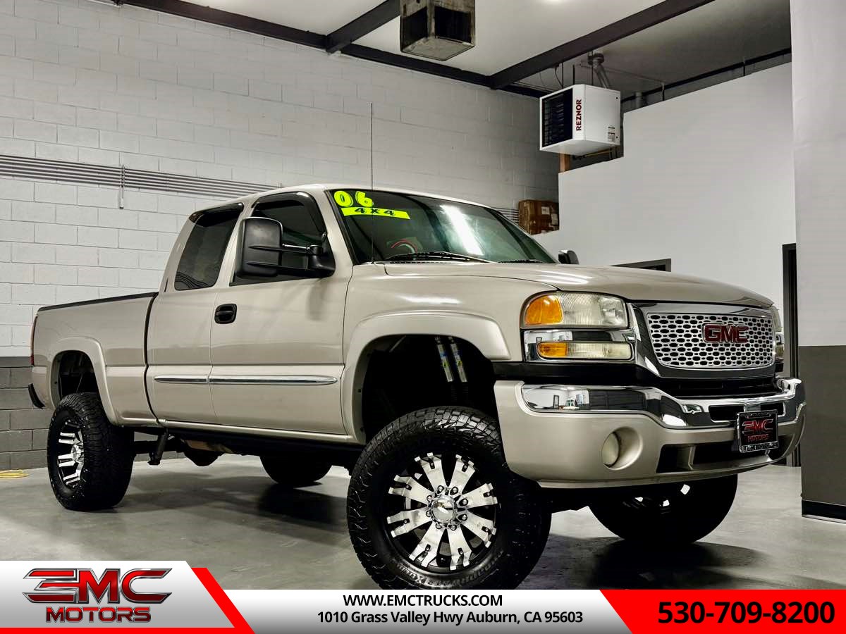 2006 GMC Sierra 2500HD SLT's photo