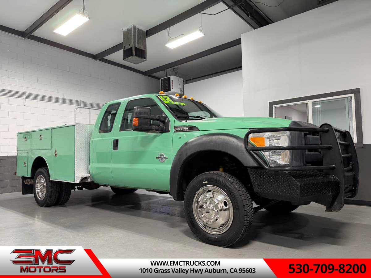 2012 Ford F-450 Super Duty Chassis Cab XL's photo