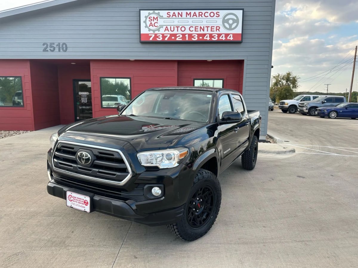 2019 Toyota Tacoma SR5's photo