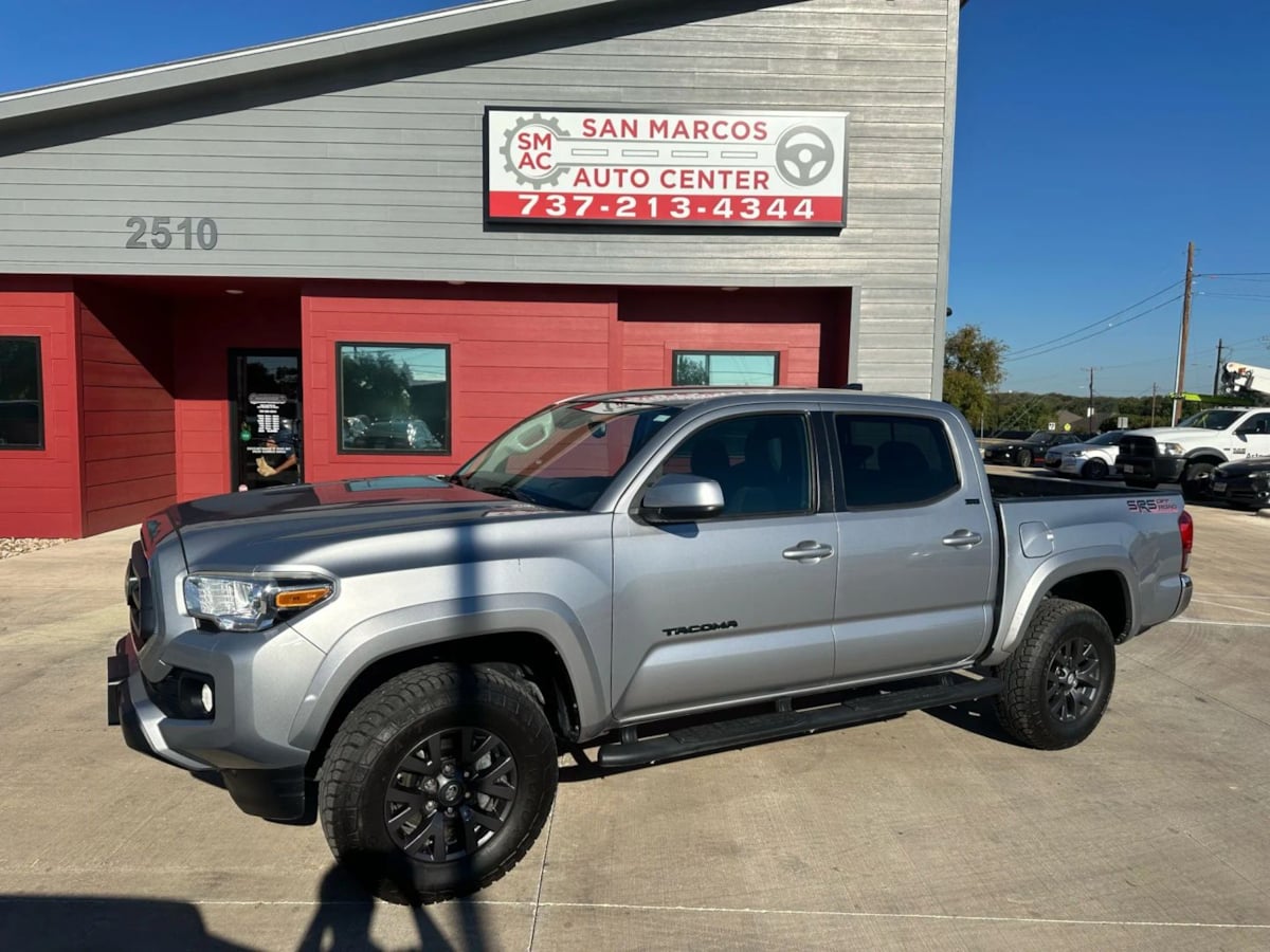 2020 Toyota Tacoma SR5's photo