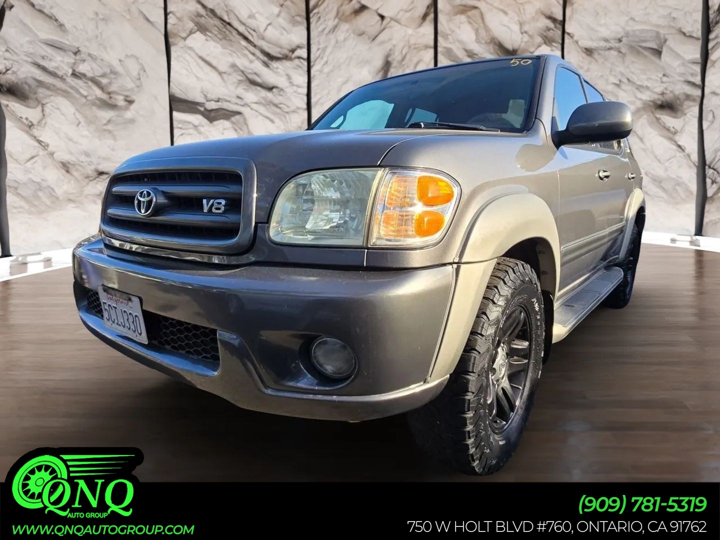 2003 Toyota Sequoia SR5's photo