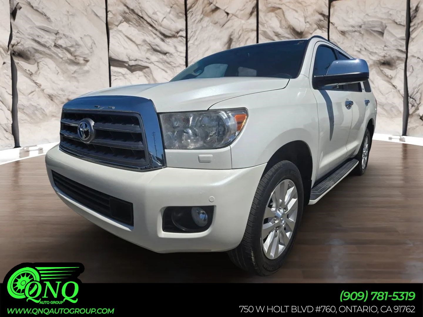 2016 Toyota Sequoia Platinum's photo